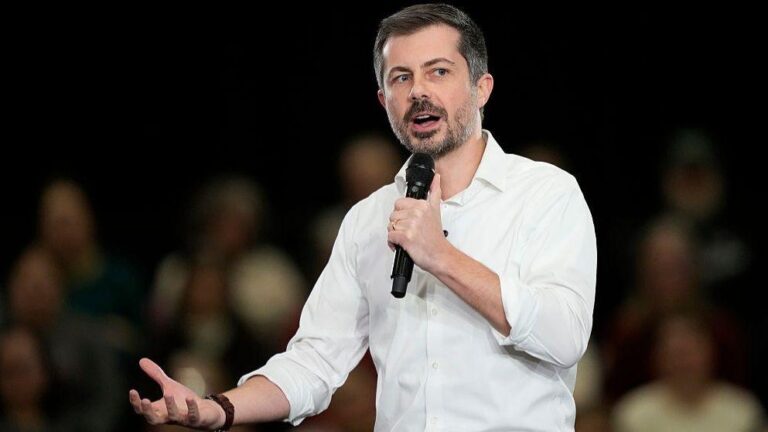 Пийт Бутиджидж бил временно отделен от децата си след фалшив сигнал до полицията