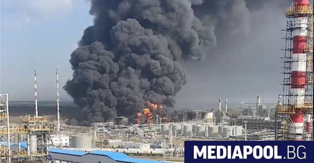Украйна удари две руски петролни рафинерии в Краснодарска и Ярославска област
